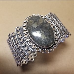 FASCINATING BRACELET NWOT